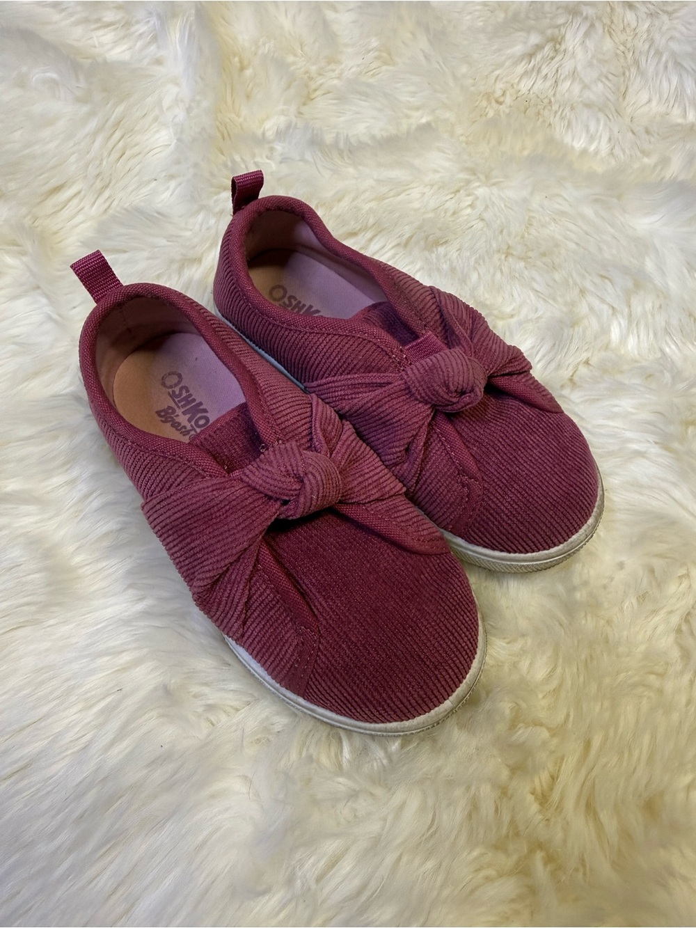 OSHKOSH B’GOSH Toddler Girl 8 Corduroy Knot Slip-On Sneaker, Berry Burgundy